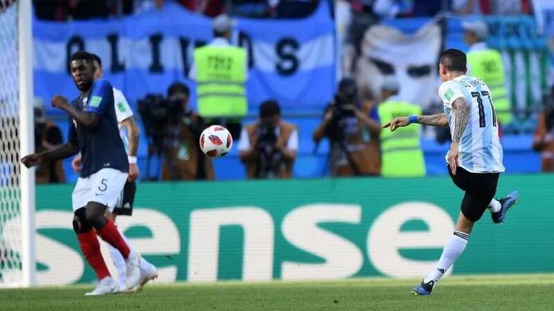 Di María'nın uzak golü