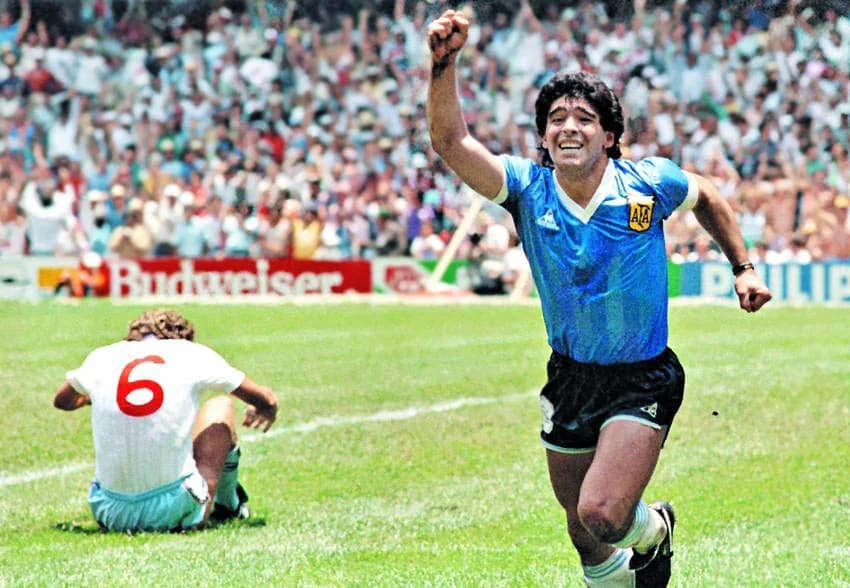 Maradona'nın tartışmalı ilk golü